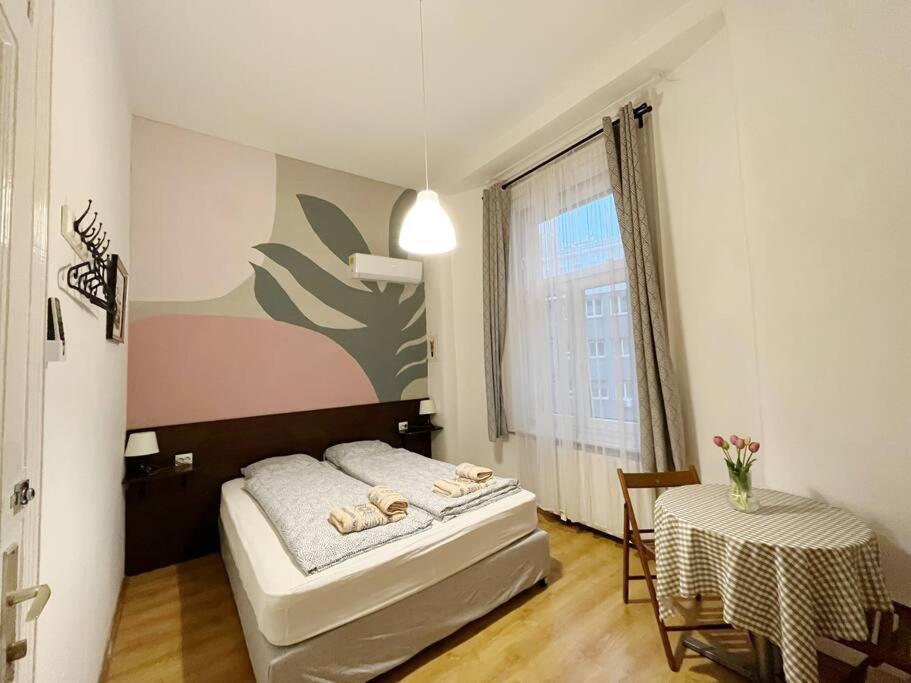 12# Sunflower Cozy Apartment Budapest Eksteriør billede