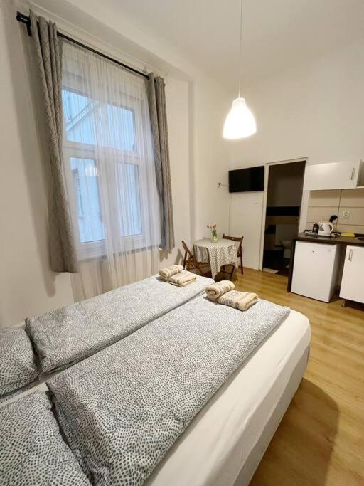 12# Sunflower Cozy Apartment Budapest Eksteriør billede