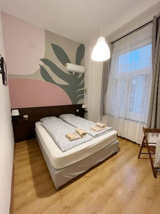 12# Sunflower Cozy Apartment Budapest Eksteriør billede