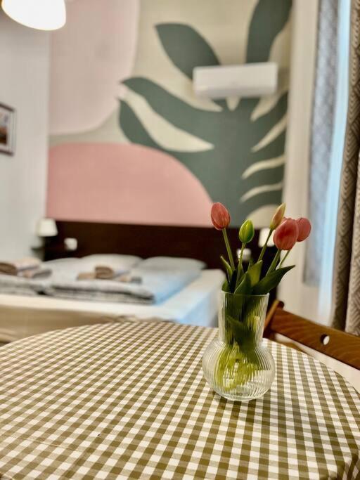 12# Sunflower Cozy Apartment Budapest Eksteriør billede